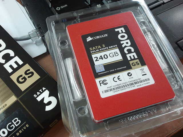 Saatnya Solid State Drive (SSD)